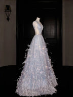 Vestido de Festa com Decote em V, Tule, Contas e Penas, Corte em A, Vestido de Noite Y8682
