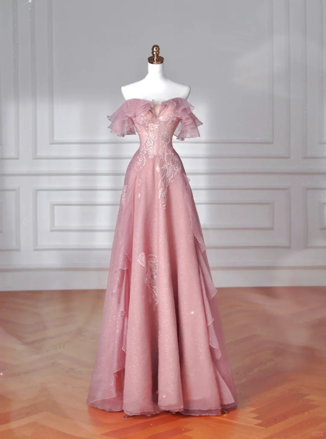 Abito da sera lungo rosa dolce in tulle con paillettes e perline, linea a trapezio, scollatura a spalle scoperte Y8643