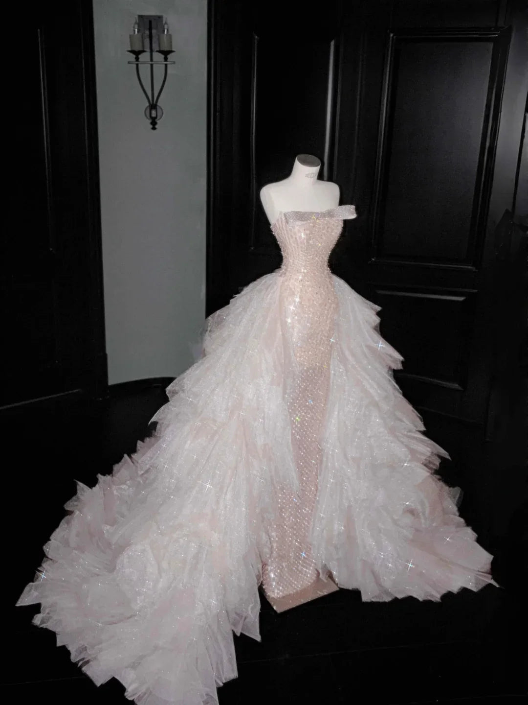 Vestido Longo de Festa e Baile com Bainha Bordada de Lantejoulas em Tule Champanhe Y8658