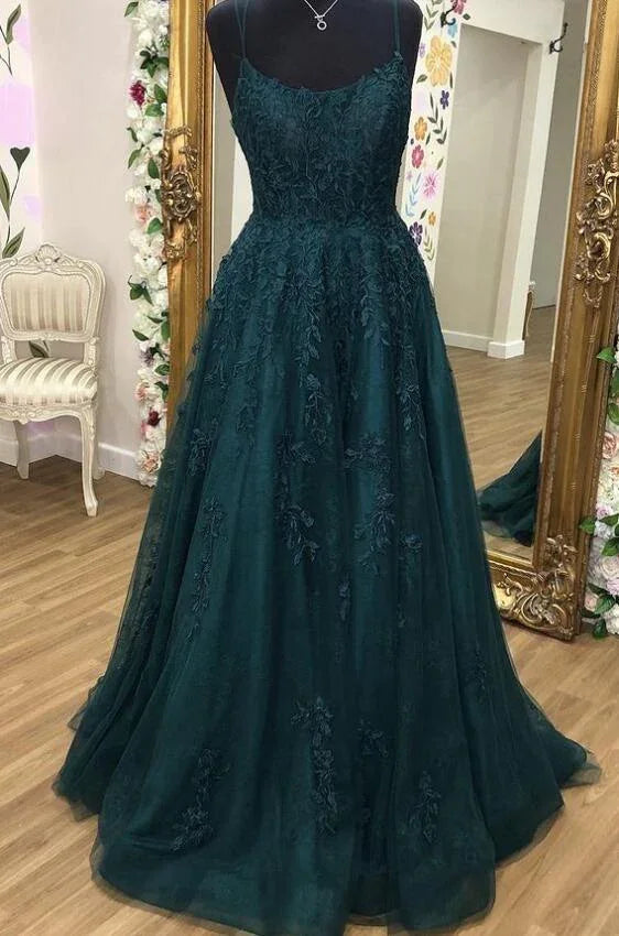 Abito da sera a linea ad A in pizzo di tulle con scollo rotondo e spalline sottili, modello Y1817