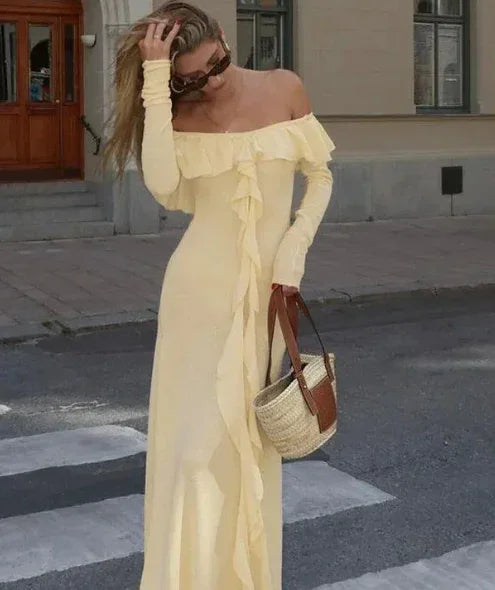 Elegante abito lungo crema da sera con spalle scoperte, volant e spacco, abito da festa Y7975