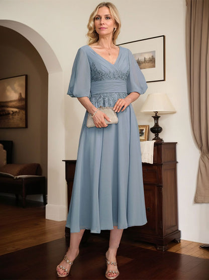 A-Linie V-Ausschnitt Wadenlanges Chiffon-Kleid für die Brautmutter mit Plissee