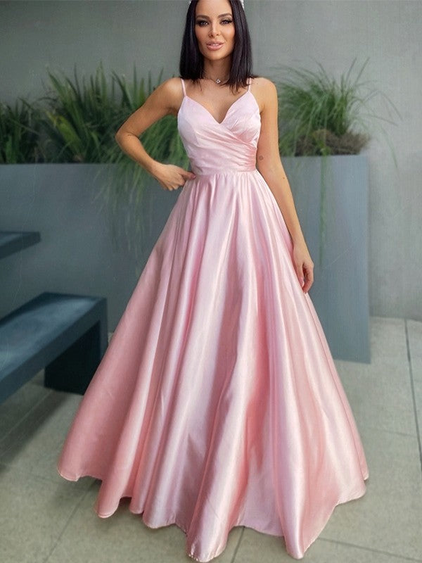 Vestido de fiesta largo rosa con escote en V y tirantes finos de corte A