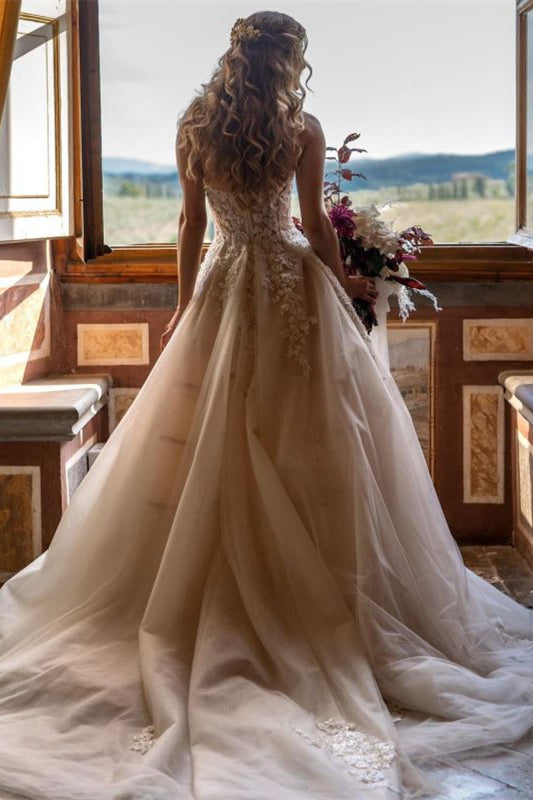 Glamorous Tulle Sweetheart Princess Wedding Dress With Lace Appliques