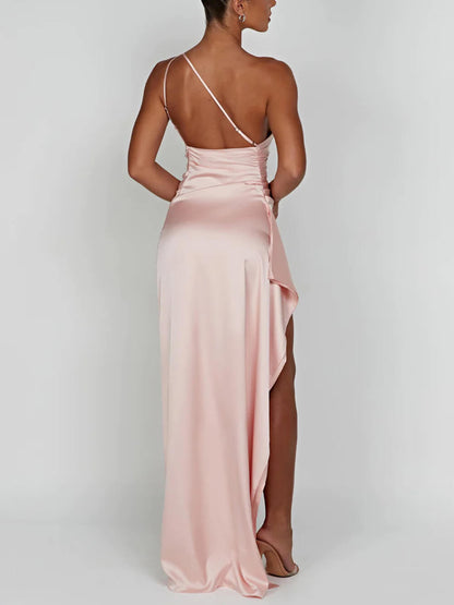 Maxikleid aus Satin mit Schlitz 