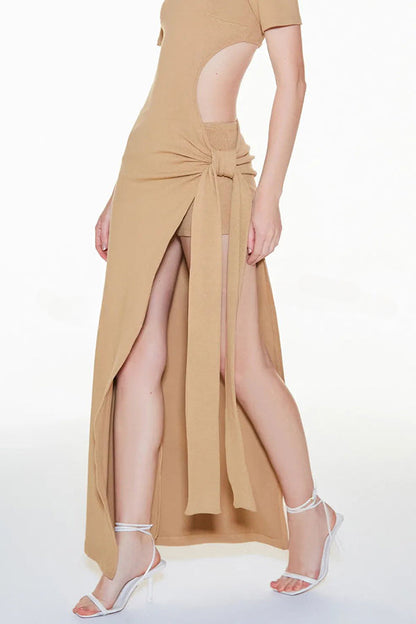 Holiday Party Maxikleid aus Rippstrick mit Cut-out-Taillenträgern und Schlitz 