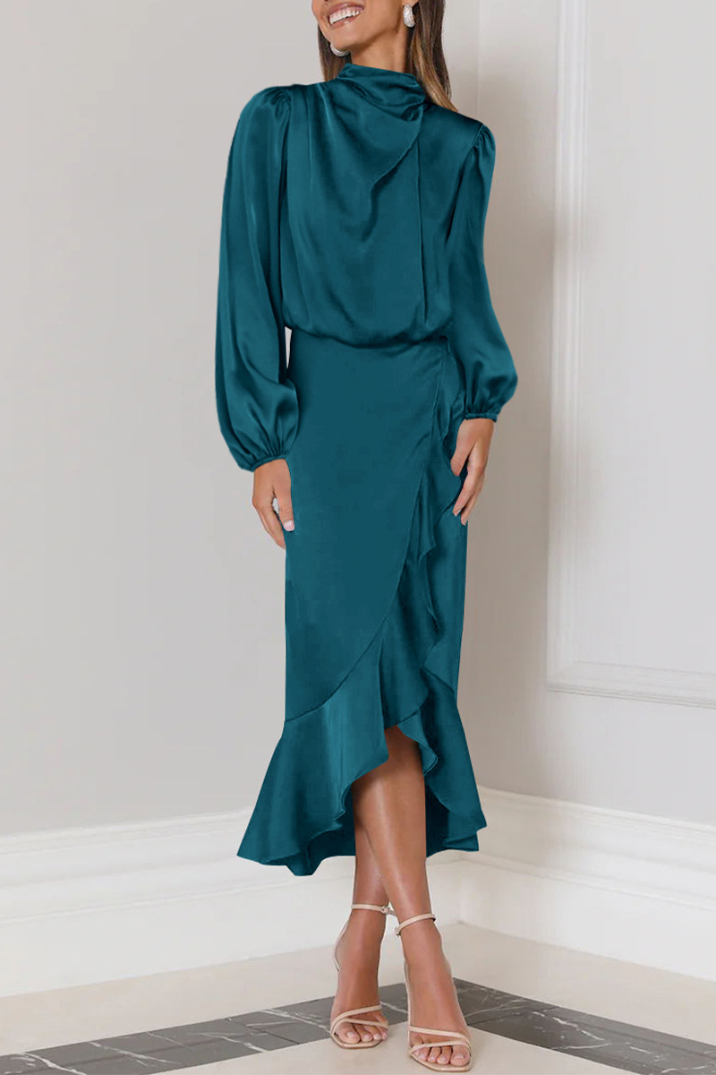 Elegante vestido de noche de cuello alto con volantes lisos 