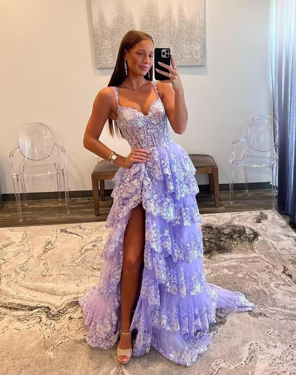 Abito da sera lungo formale 2025 con corsetto, spalline sottili, balze di pizzo e tulle scintillanti, con spacco