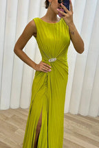 Abito da Sera Midi Plissettato con Decorazioni e Spacco Laterale Molto Speciale