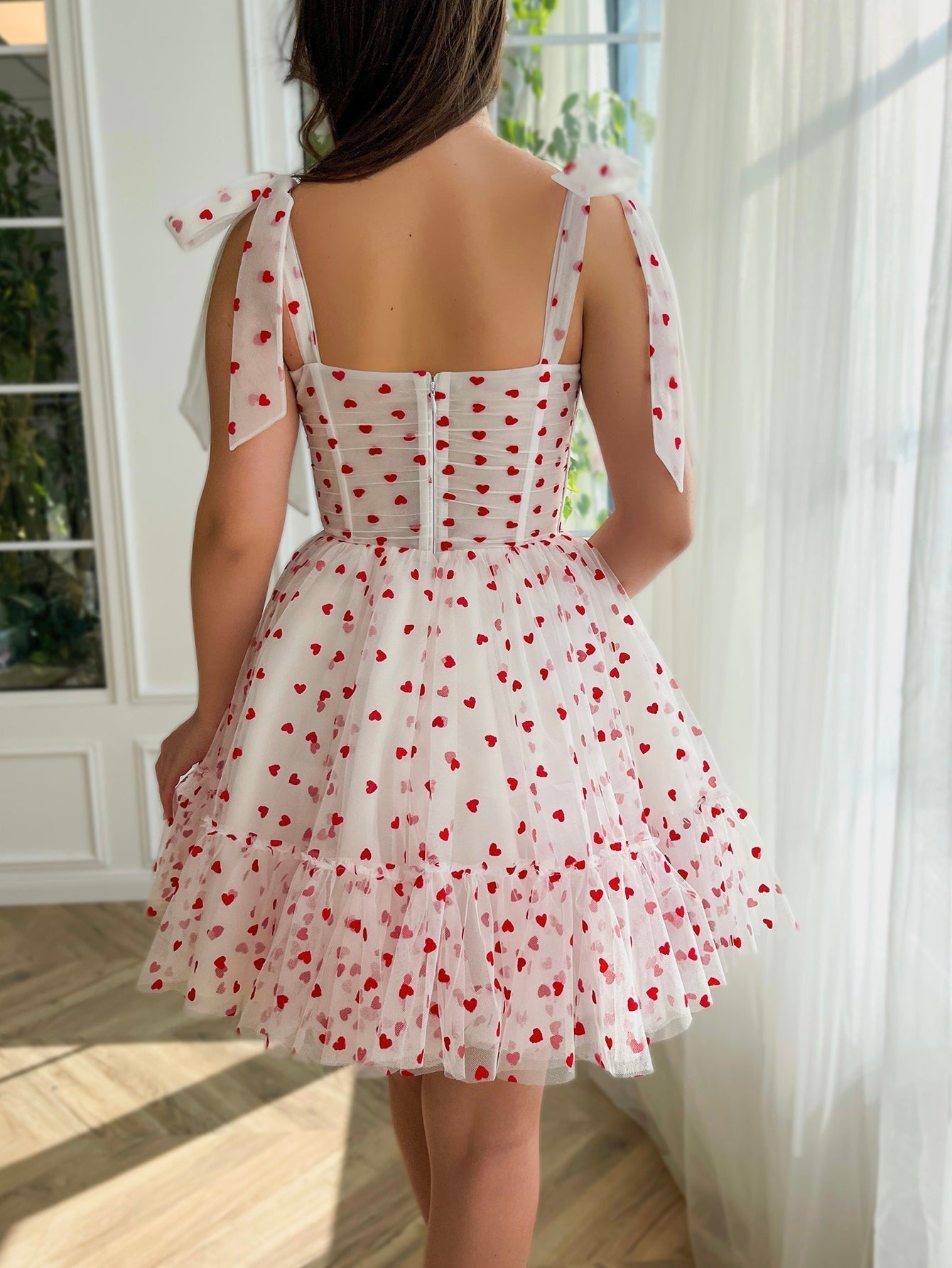 A Line Sweetheart Neck Tulle Homecoming Dress