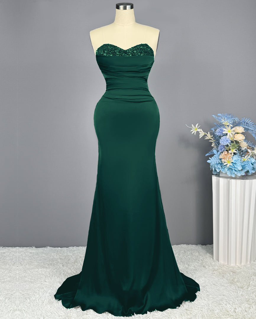 Vestido longo de baile de finalistas sem mangas com decote coração bordado a lantejoulas