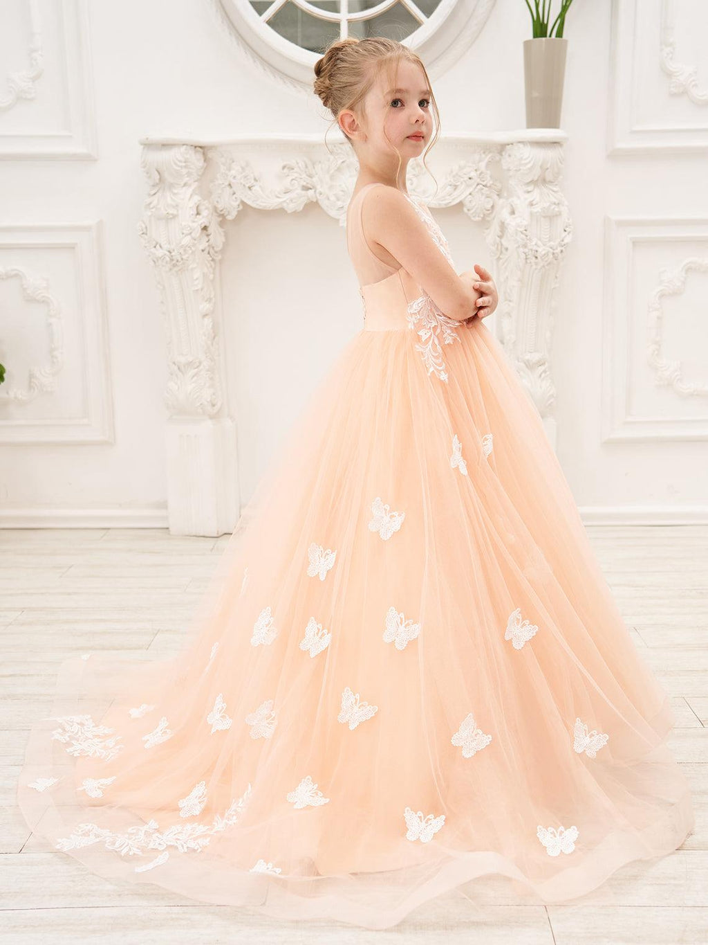 Elegant Sleeveless Tulle Flower Girl Dress With Applique Lace And Sweep Train
