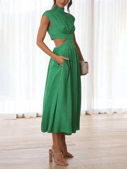 Urlaubs-Midikleid mit Cut-out an der Taille und Taschen 
