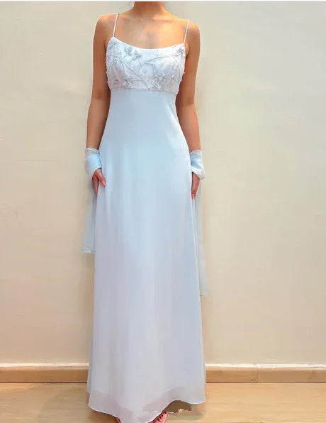 Vestido de Noite Elegante com Alças Azul Pastel, Aplicações de Chiffon e Contas Y8142
