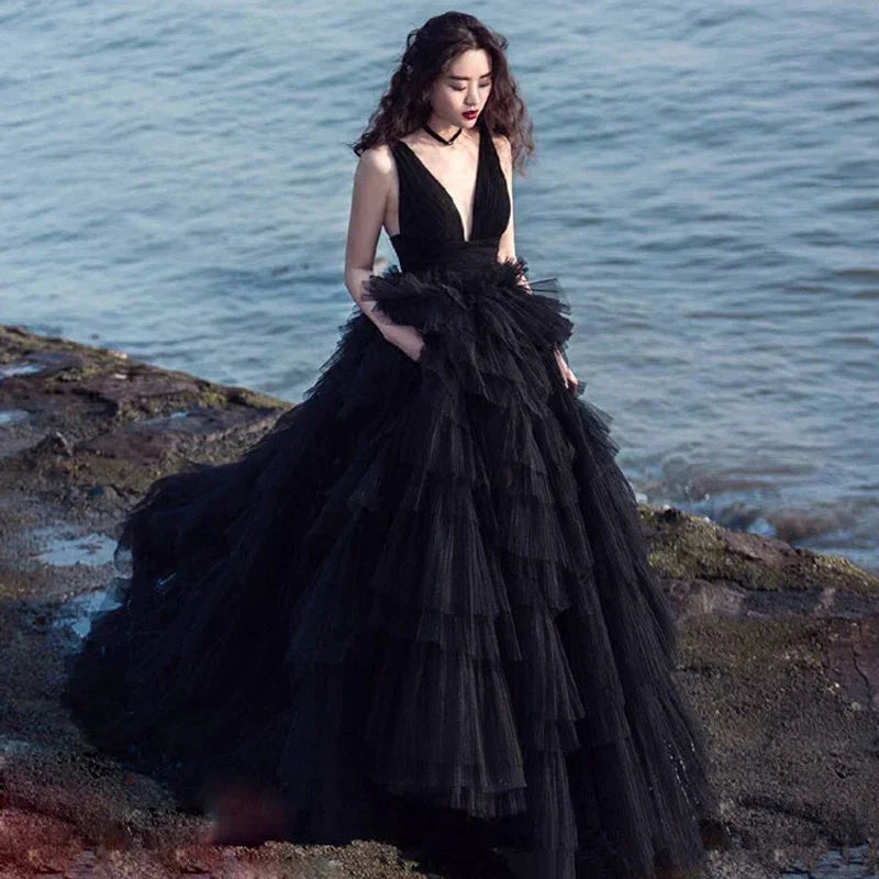 Abito da sposa gotico mozzafiato senza schiena con gonna a balze in tulle Y76