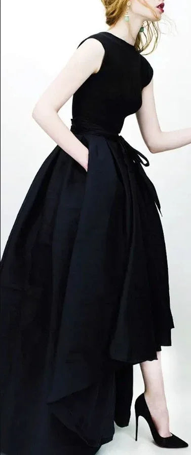 Abito da sera nero elegante e seducente, vestito incantevole e grazioso, semplice abito da festa con scollo a o, abito formale S19670