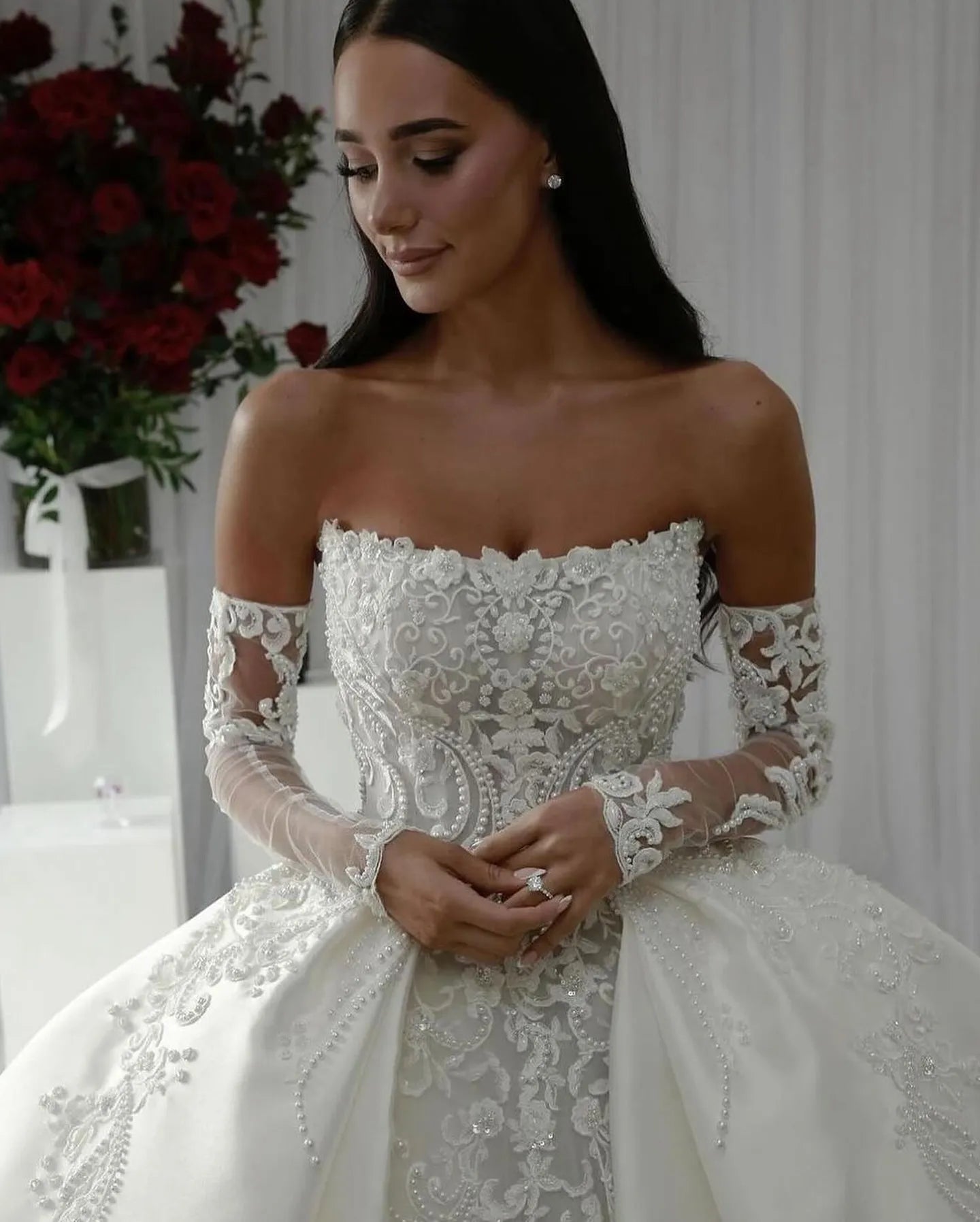 Arabic Lace Saudi Ball Gown Wedding Dress Strapless Pearls Satin Dubai Plus Size
