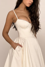 Robe maxi tutu sans manches à col en V avec bretelles