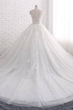 Romantic Long Train Sleeveless Tulle Wedding Dress With Appliques Lace