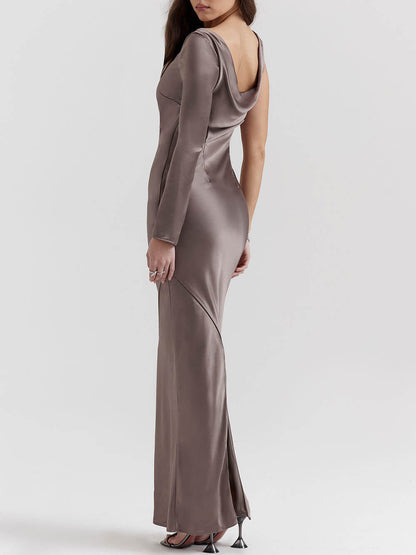 Rauchfarbenes Maxikleid mit einem Ärmel 
