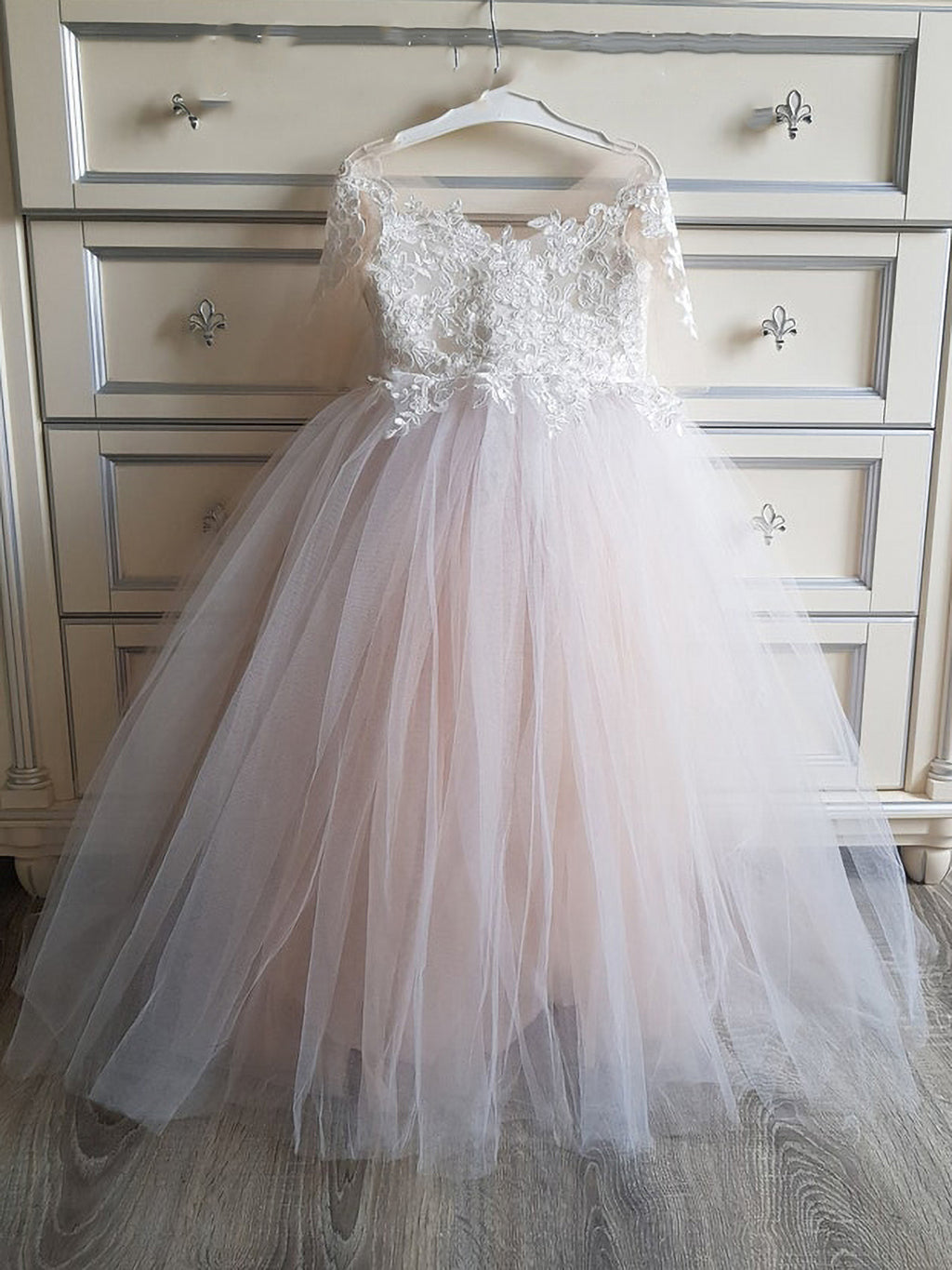 Lovely Tulle Lace Flower Girl Dress With Appliques For Wedding Party