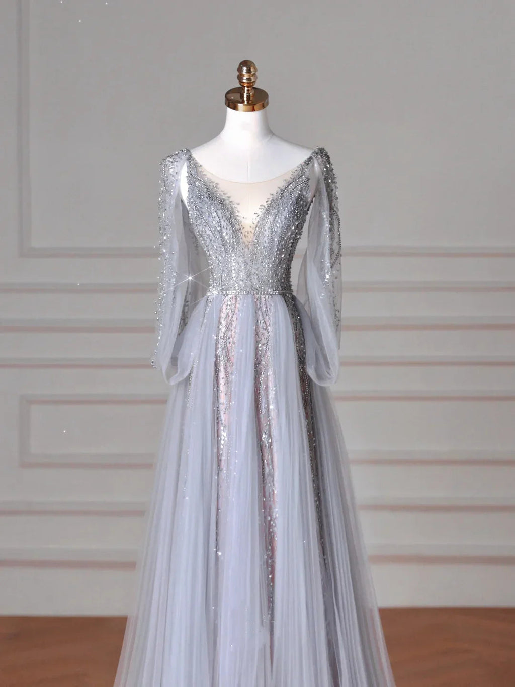 Elegante abito da sera blu con scollo a V, paillettes, perline e tulle, linea ad A, senza schiena Y8644