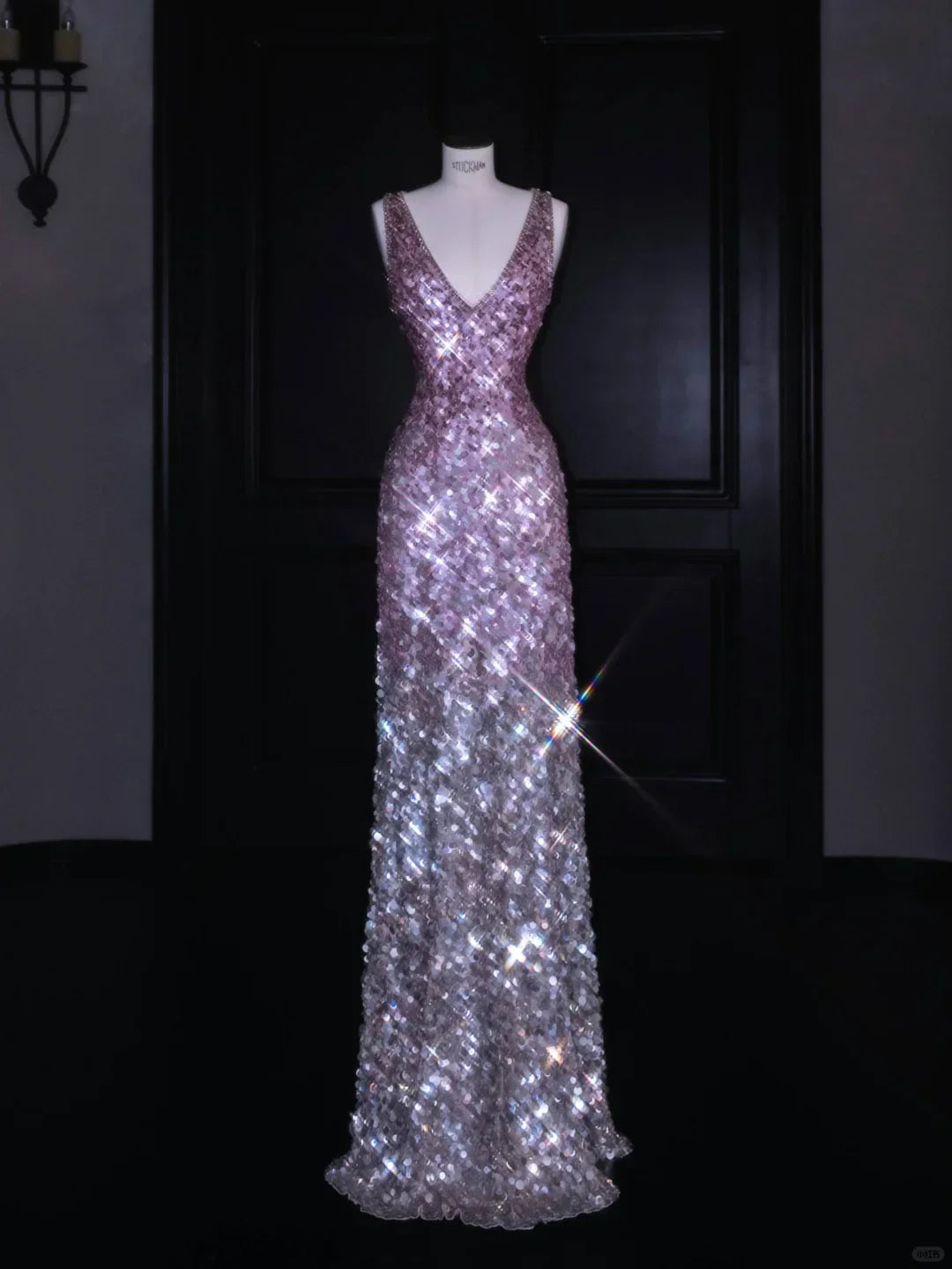 Splendido abito lungo da sera rosa con scollo a V e paillettes Y8688