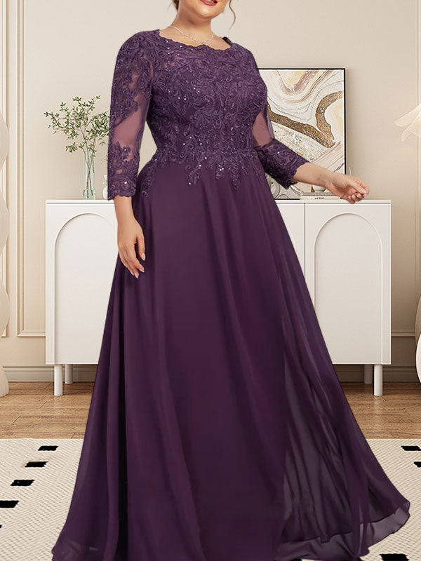 Robe de mère de la mariée en dentelle et mousseline, coupe évasée, décolleté arrondi, longueur au sol, ornée de paillettes