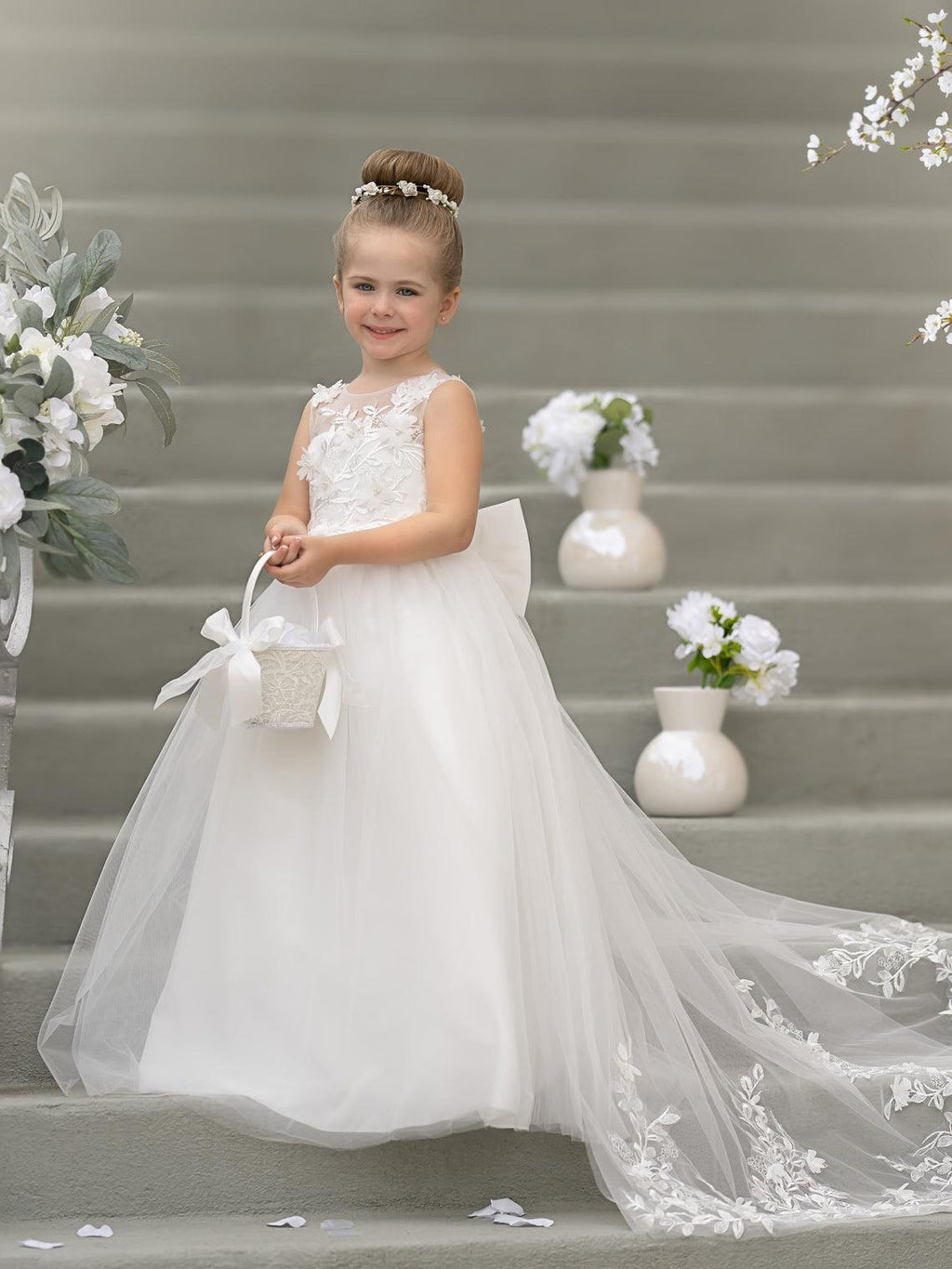 Sleeveless Princess Flower Girl Dress With Detachable Train And Beaded Lace