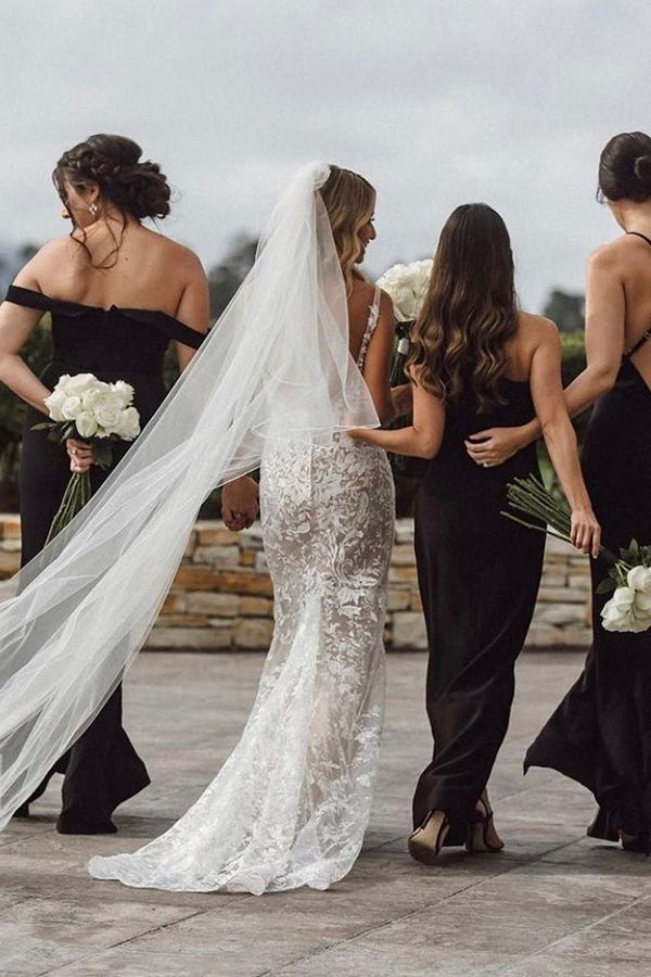 Modern Spaghetti Straps Jewel Mermaid Wedding Dress With Lace V Neck