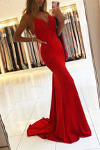 Abito da sera sirena scollato sul retro Scarlet Siren con applicazioni delicate