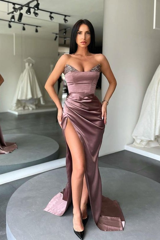 Vestido longo de baile com decote em V, cauda de sereia, lantejoulas e racha