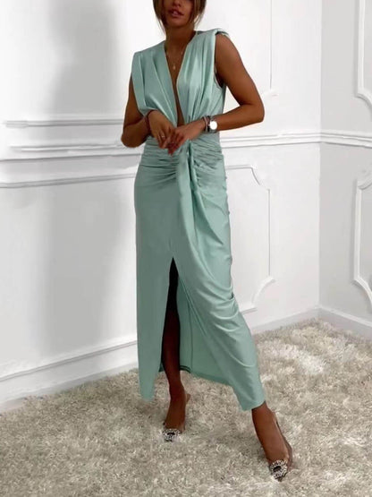 Klassisches Midikleid mit V-Ausschnitt, gerüschtem Drape und Schlitz 