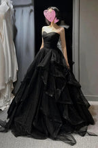 Abito lungo da sera in tulle nero a linea ad A Y74