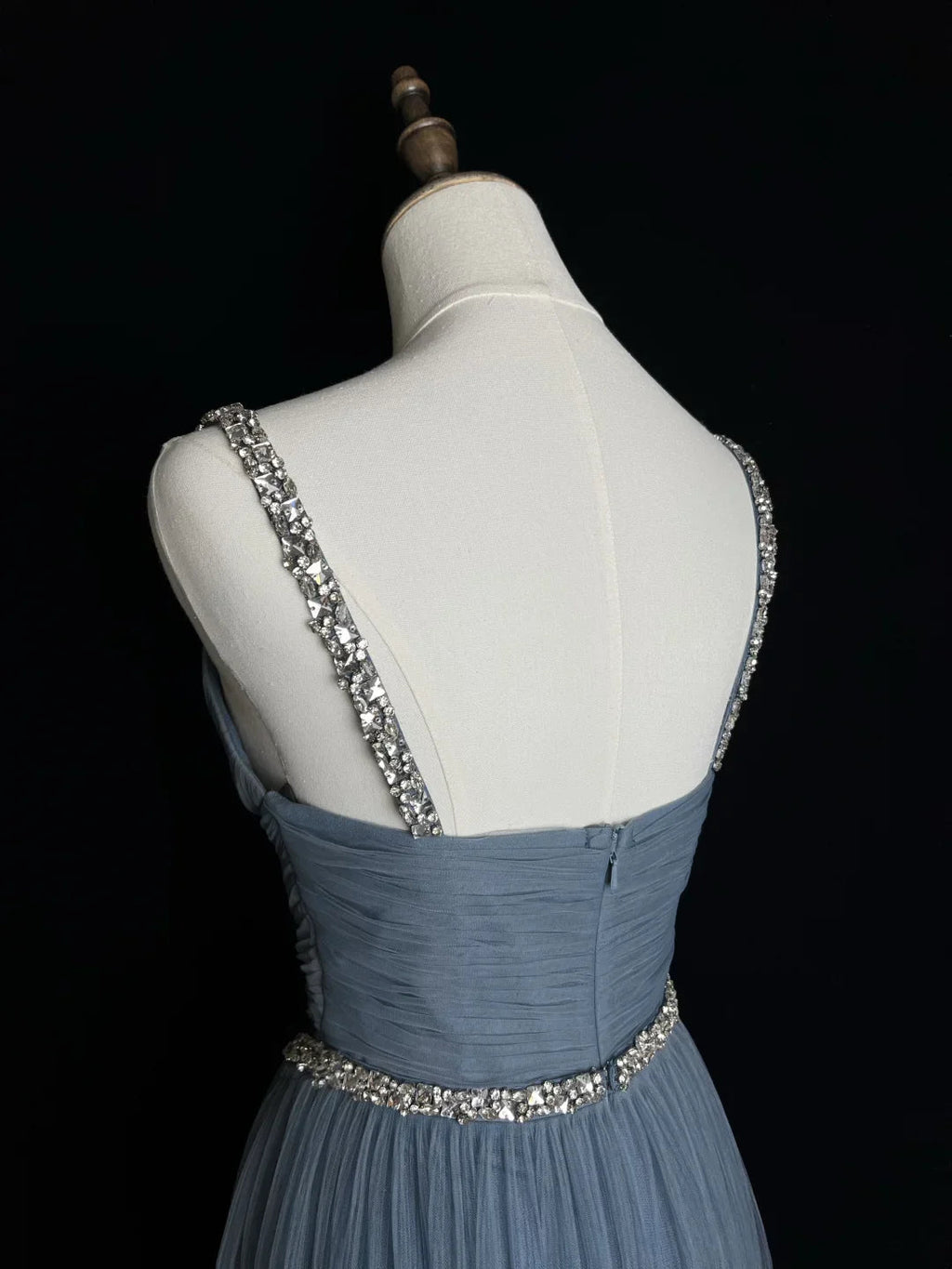 Robe de soirée simple en tulle bleu perlé, coupe évasée, bretelles fines, col en V, robe de bal Y8649