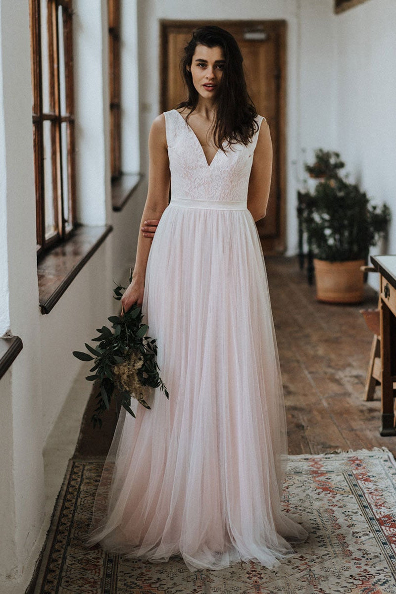 Beach Lace Wedding Dress Open Back Elegant Beach Bridal Gown