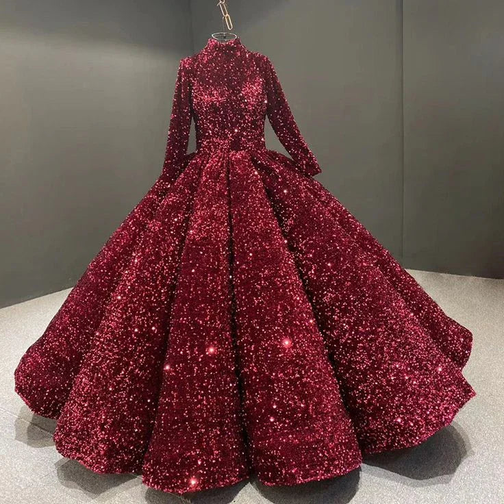 Abito da ballo bordeaux con paillettes e maniche lunghe per Quinceañera Y4442