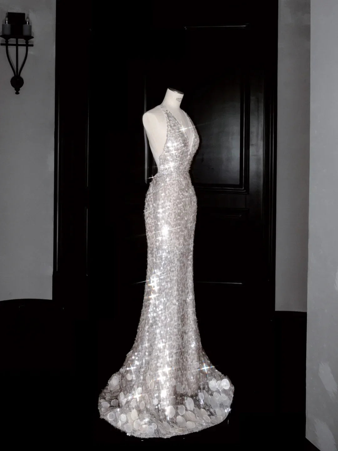 Abito da sera sirena senza schienale con scollo a V sexy e paillettes argento Y8680