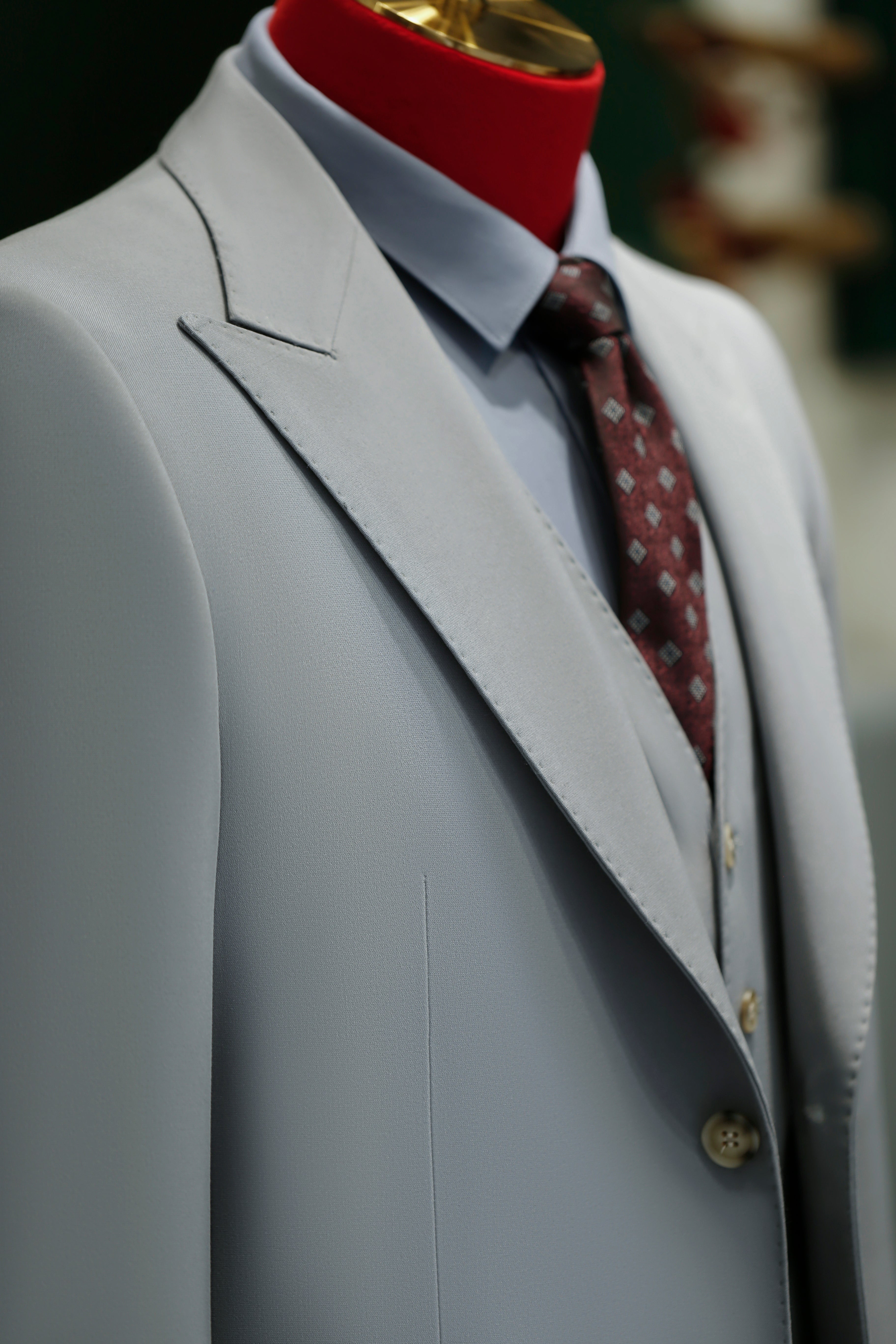 Completo in Lana Grigio Chiaro a Tre Pezzi con Blazer, Gilet e Pantaloni Su Misura