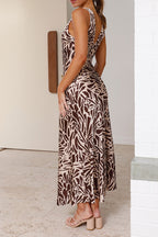Vestido midi con escote en V profundo de Taylan Brown 