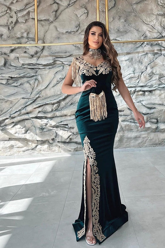 Elegantes schulterfreies Meerjungfrauen-Abendkleid mit V-Ausschnitt und Applikation