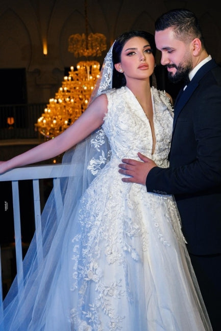 Abito da sposa a linea ad A, incantevole, senza maniche, con scollo a V, in tulle lungo fino a terra con applicazioni