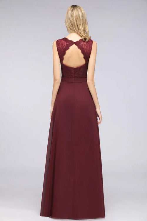 Abito da damigella d'onore lungo fino al pavimento in chiffon con pizzo, scollo a V, senza maniche e con balze a linea ad A