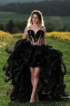 Abito da sera lungo a linea A con scollo a cuore nero, in tulle senza maniche, con pizzo, con orlo asimmetrico