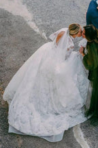 Abito da sposa a linea ad A, maniche lunghe, scollo quadrato, lunghezza fino a terra, in tulle con schiena scoperta e pizzo
