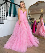 Abito da sera a balze in tulle con spalline sottili a linea ad A