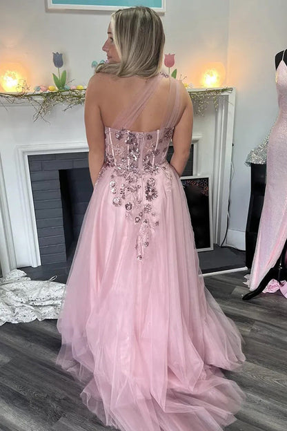 Vestido de fiesta largo de tul rosa con apliques y un hombro en forma de A