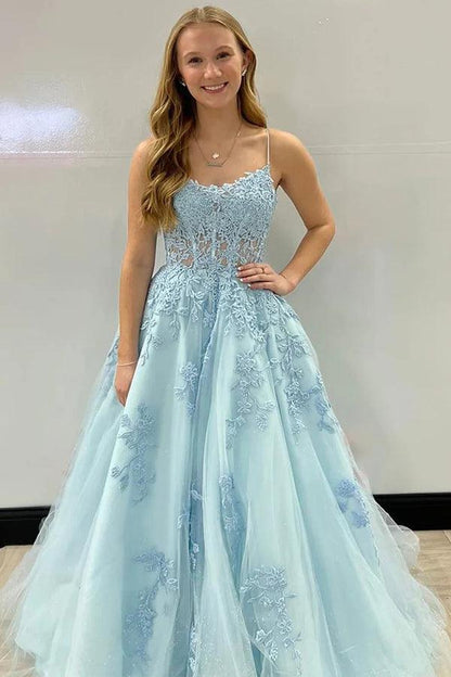Vestido de fiesta largo con tirantes finos, espalda corsé y apliques en forma de A