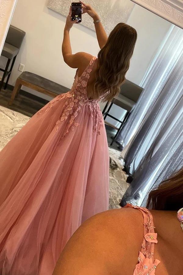 Abito da cerimonia rosa cipria con scollo a V a linea A, applicazioni in tulle e spacco