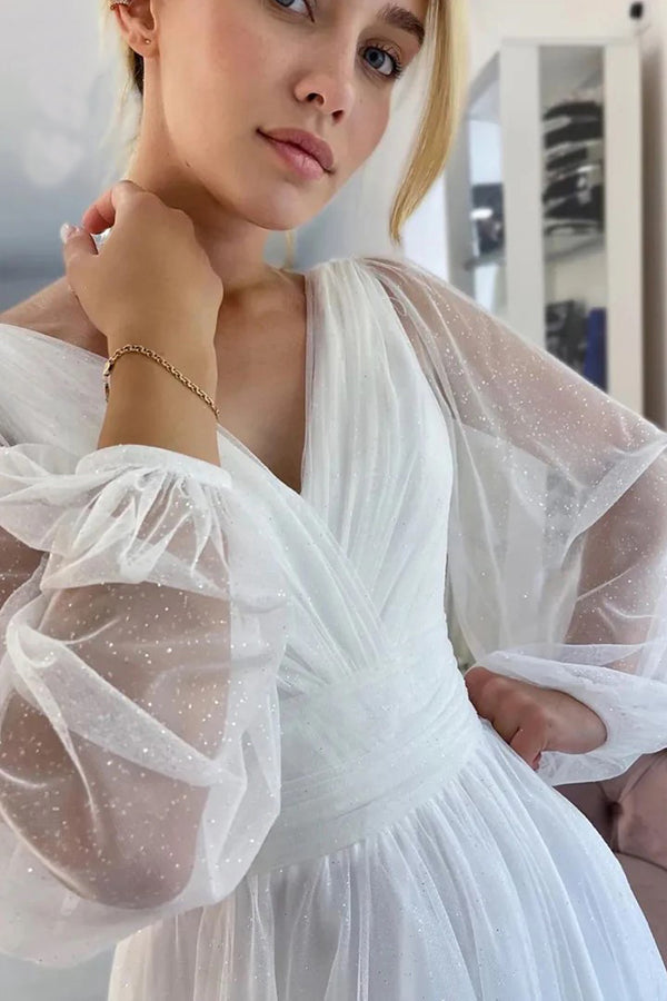 Abito da spiaggia per matrimonio a linea ad A con scollo a V scintillante e maniche lunghe